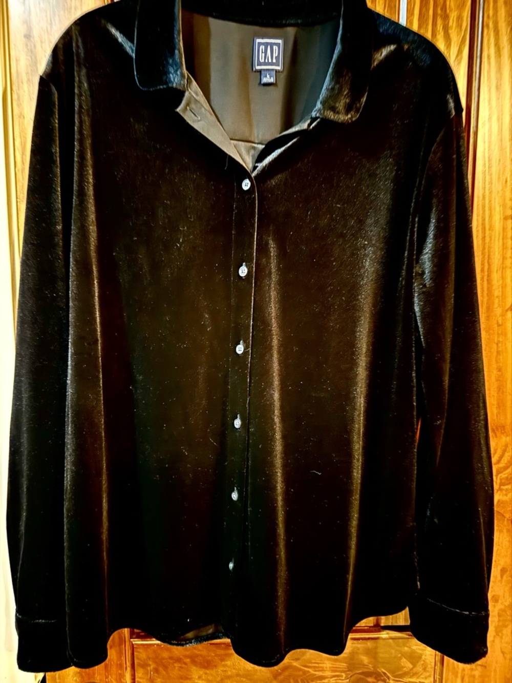GAP Black Velvet Button-Front Long Sleeve Shirt